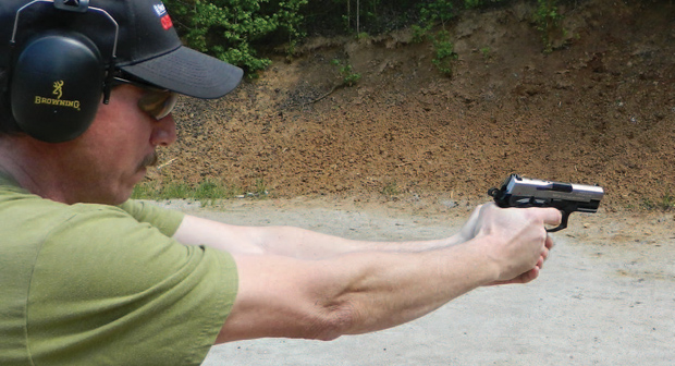 mastering-the-doube-action-pistol-ronald-freeman Ronald Freeman demonstrates excellent trigger control.